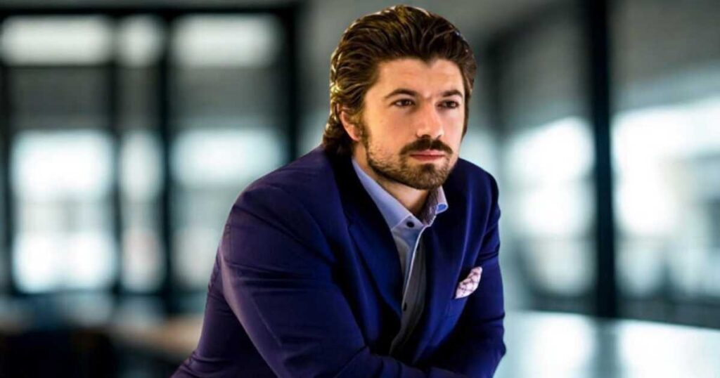 alex hormozi biography and early life